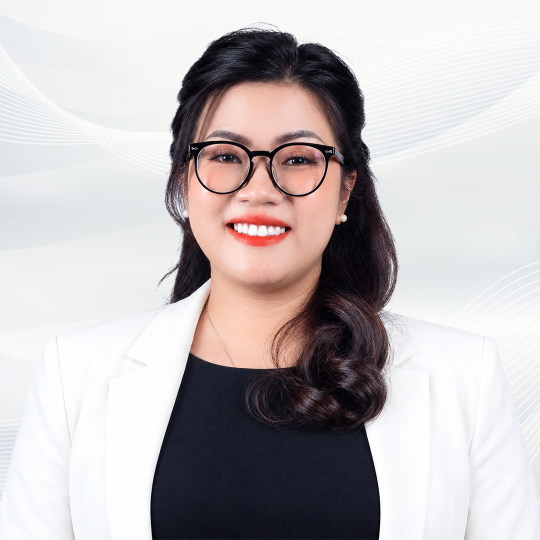 Mrs. Hoang Yen